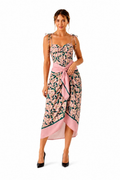 Bañador Melora rosa con estampado floral y pareo