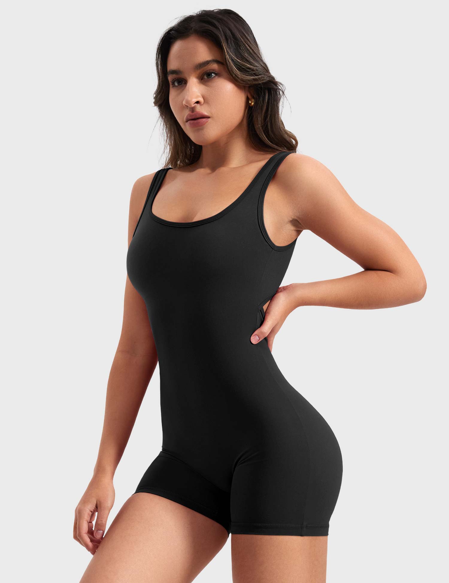 Rise & Vell Lizvette V Sırt Kısa Tulum