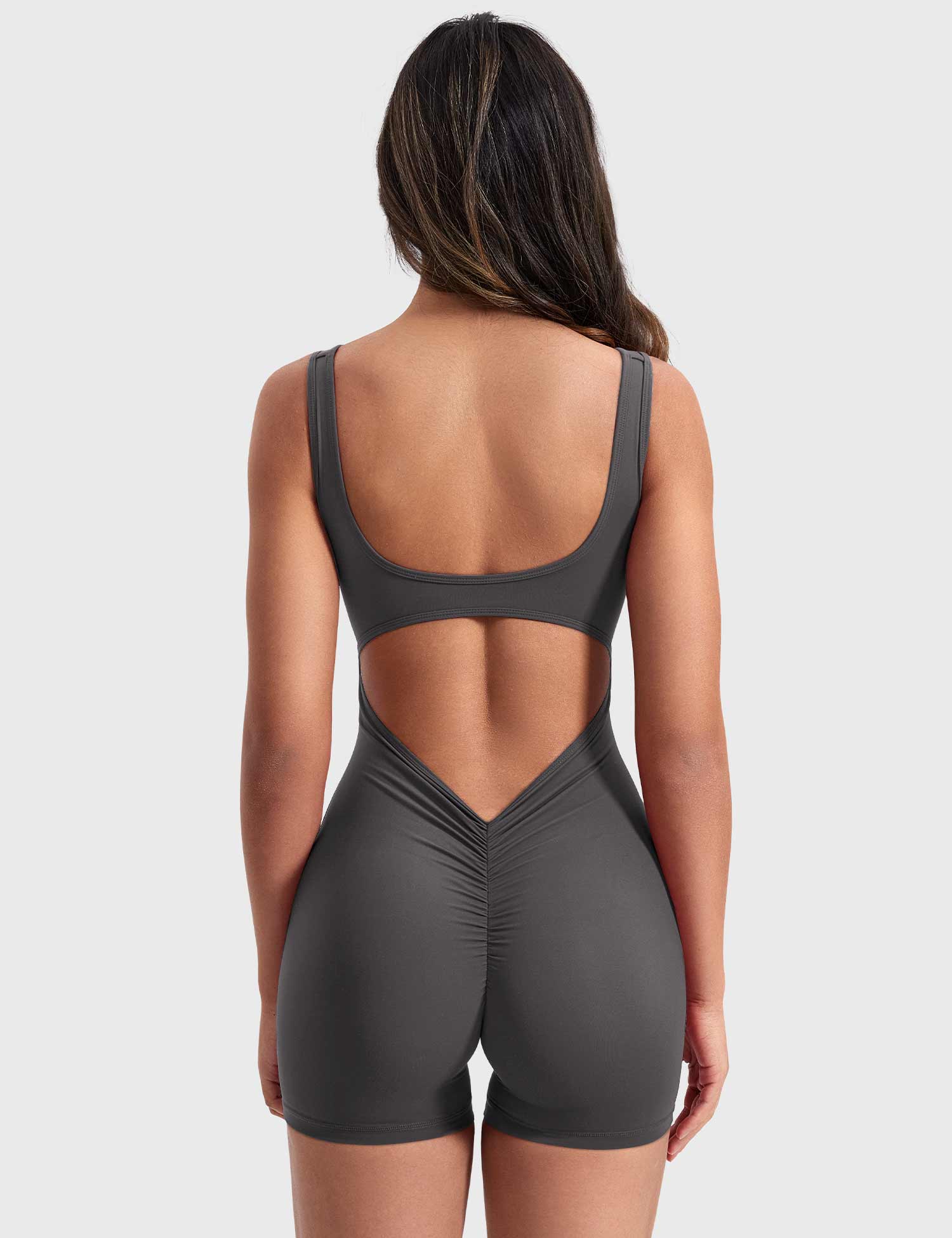 Rise & Vell Lizvette V Sırt Kısa Tulum
